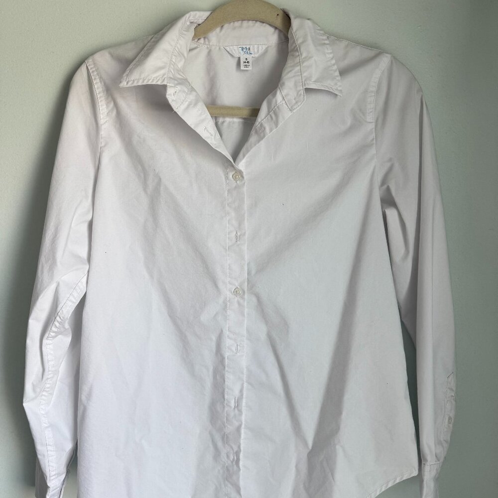 Time and Tru Small White Collared Button Up